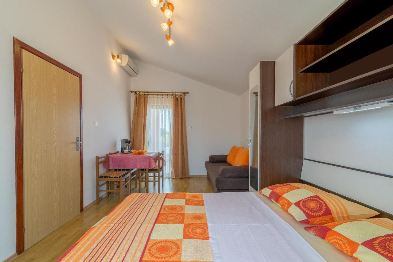 Apartments Puskaric Вир Экстерьер фото